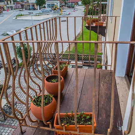 Hotel Oikoperiigitis Kerkíni