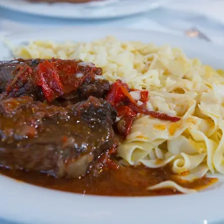 Oikoperiigitis Hotel