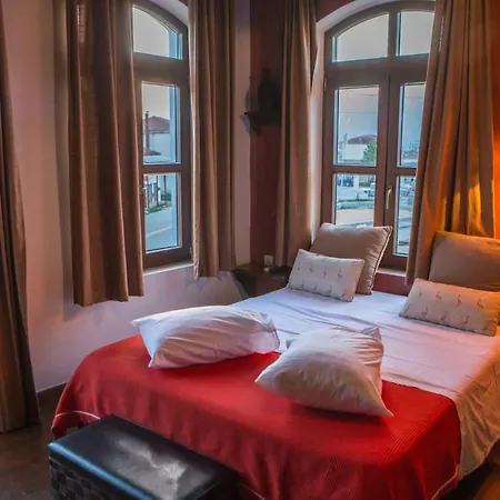 Hotel Oikoperiigitis 3*