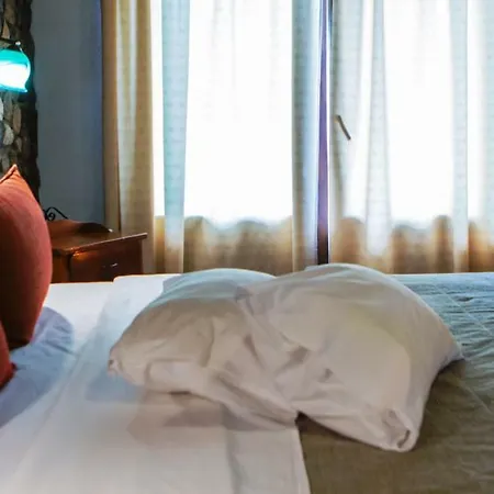 Oikoperiigitis 3* Kerkíni