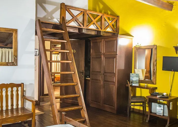 Oikoperiigitis Hotel