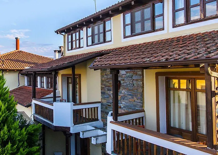 Hotel Oikoperiigitis 3*