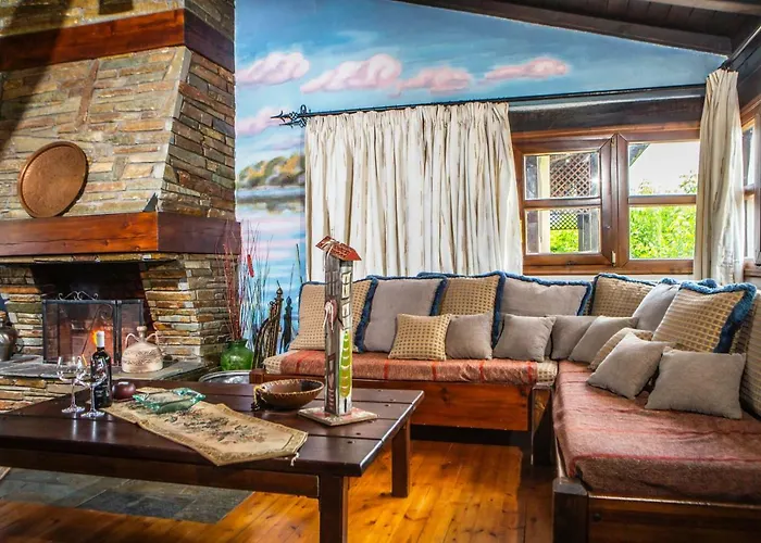 Oikoperiigitis Hotel 3*