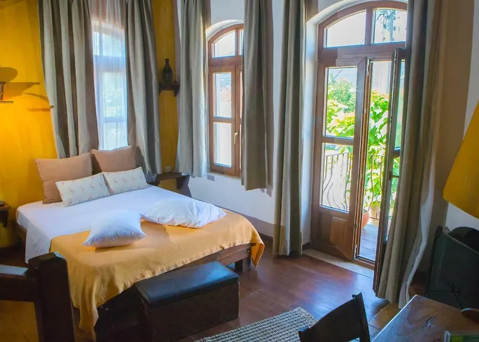 Oikoperiigitis Hotel