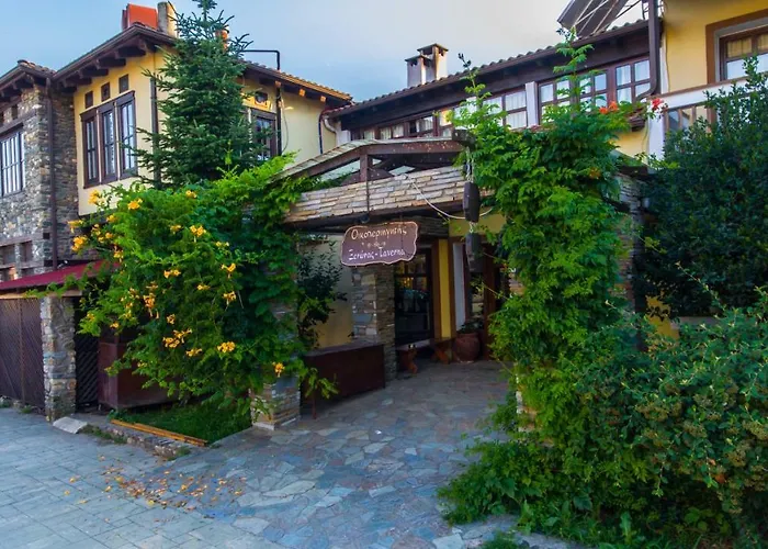 Oikoperiigitis Hotel 3*