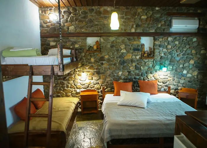 Hotel Oikoperiigitis 3*